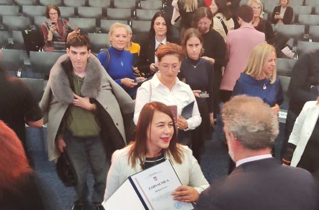 Učiteljica Marijana Curić dobila nagradu Ministarstva kao  jedna od najboljih odgojno-obrazovnih radnika u školskoj godini 2024./2025