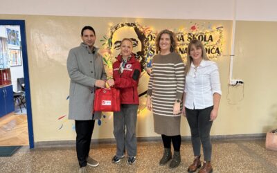 Hrvatski Crveni križ darovao torbu prve pomoći PŠ Bijeli Vir