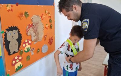 Policijski posjet prvašićima u Područnim školama Bijeli Vir i Mlinište