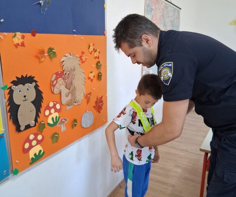 Policijski posjet prvašićima u Područnim školama Bijeli Vir i Mlinište